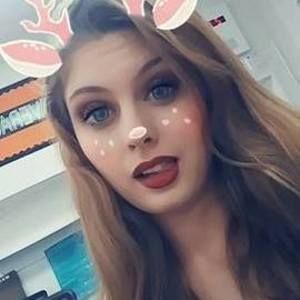 Meet your Posher, Cassandra